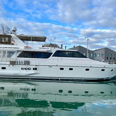 Yacht Aquamarina Vieux Port La Rochelle Hotel La Rochelle  Kültér fotó