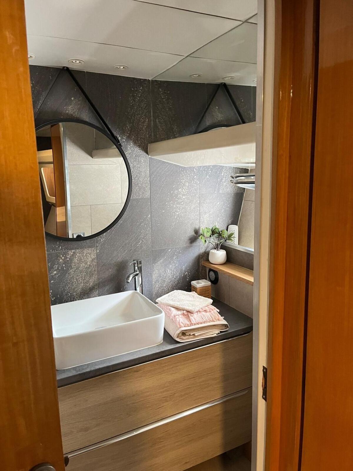 Yacht Aquamarina Vieux Port La Rochelle Hotel La Rochelle  Kültér fotó