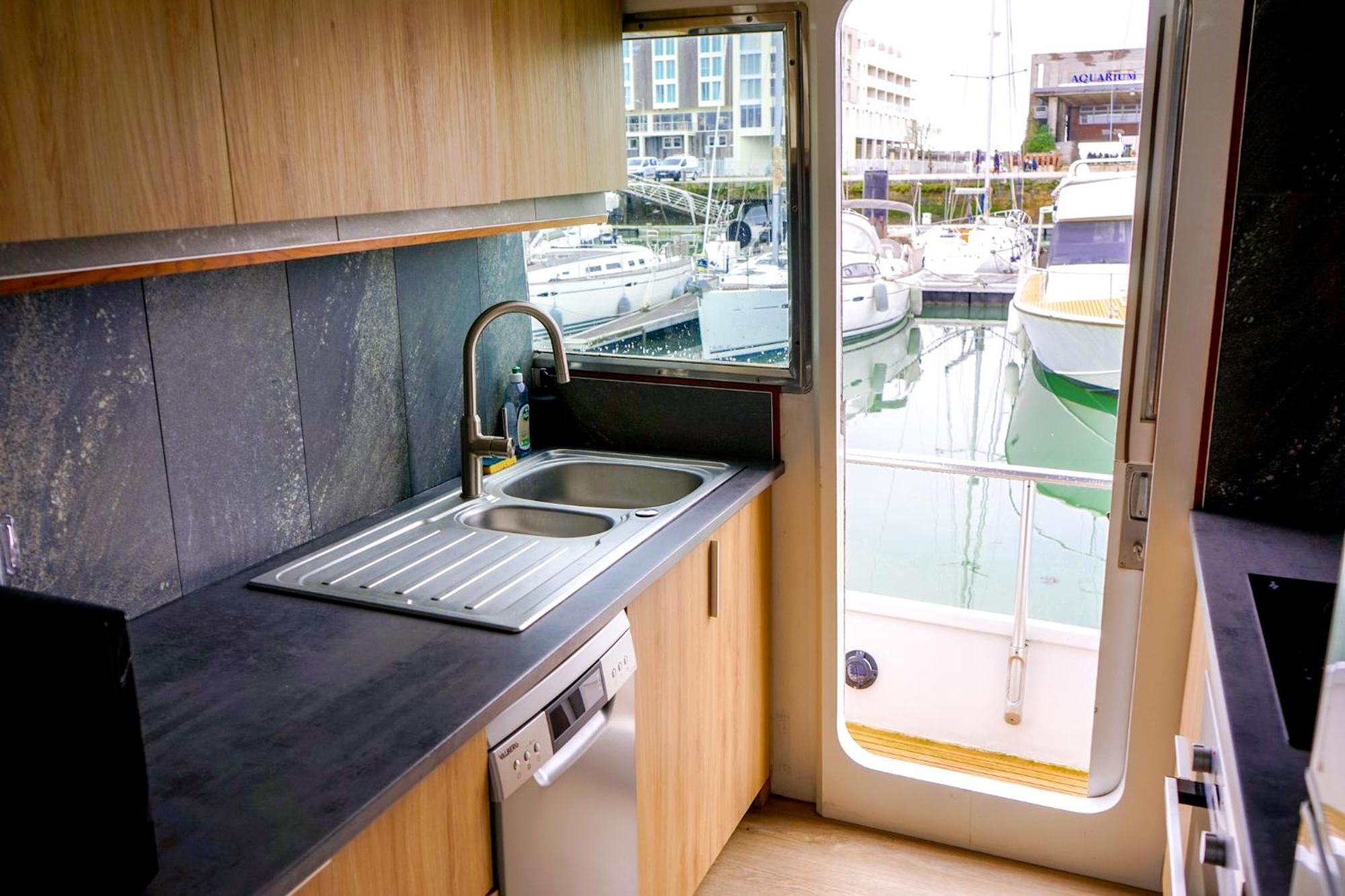Yacht Aquamarina Vieux Port La Rochelle Hotel La Rochelle  Kültér fotó